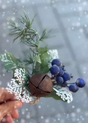 Zápich Vianoce, čečina, bobule, hrdzavá roľnička, 20cm 