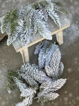 Čečina vetvičky 15cm zasnežené, cena za 15ks, plast 